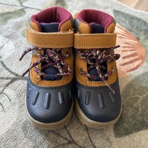 Toddlers Sz 7 Brown and Navy Hiking Boots Boy or Girl